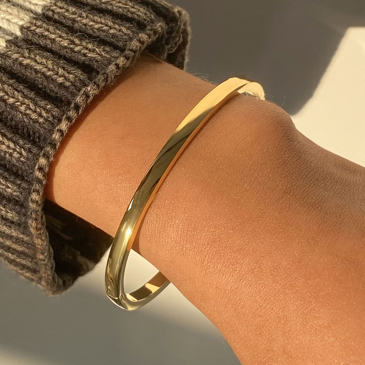 Mia Solid Bangle